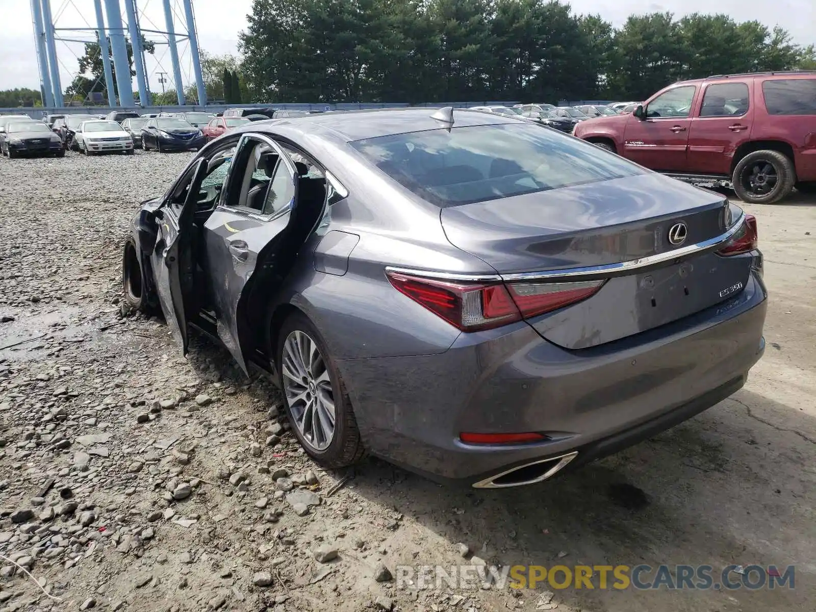 3 Photograph of a damaged car 58ABZ1B19KU047599 LEXUS ES350 2019