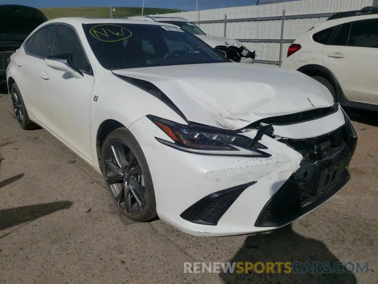 1 Photograph of a damaged car 58ABZ1B1XKU006558 LEXUS ES350 2019