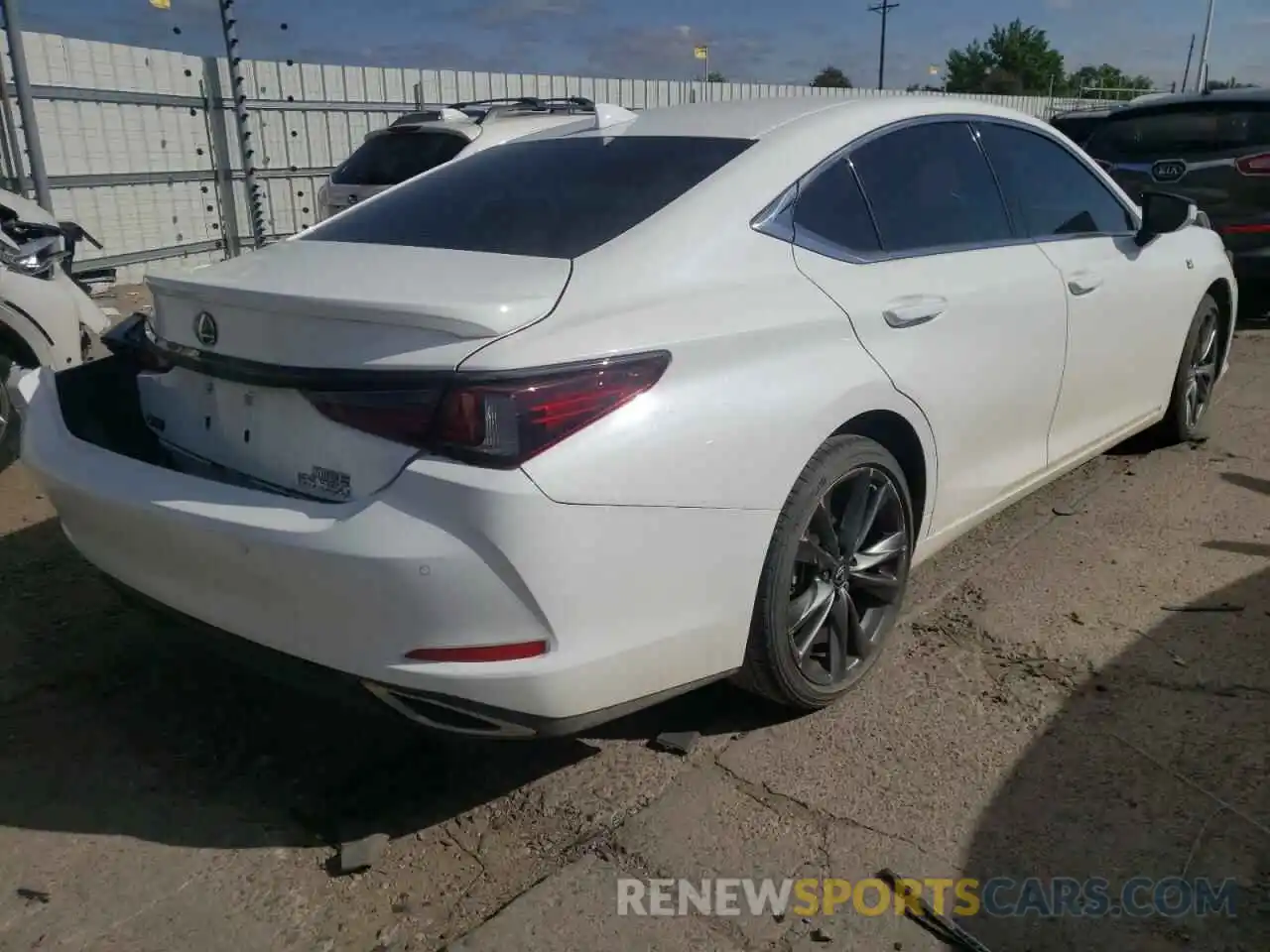 4 Фотография поврежденного автомобиля 58ABZ1B1XKU006558 LEXUS ES350 2019