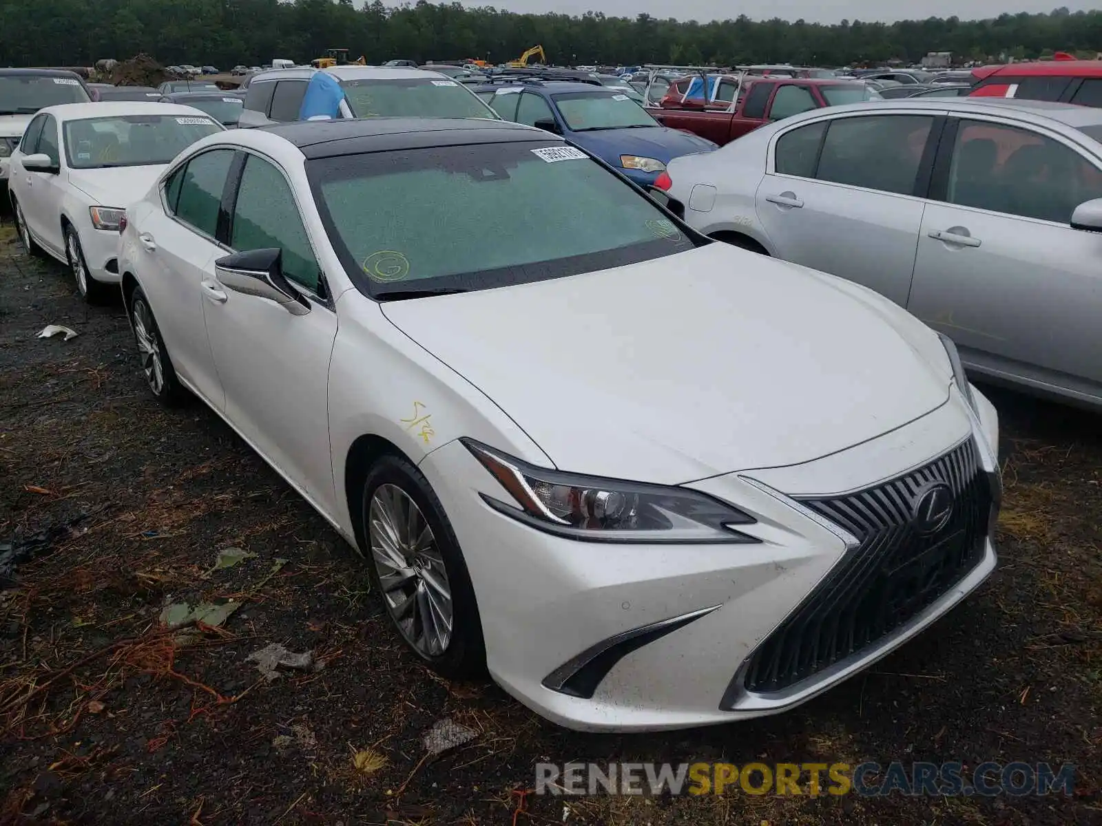 1 Photograph of a damaged car 58ABZ1B1XKU008049 LEXUS ES350 2019