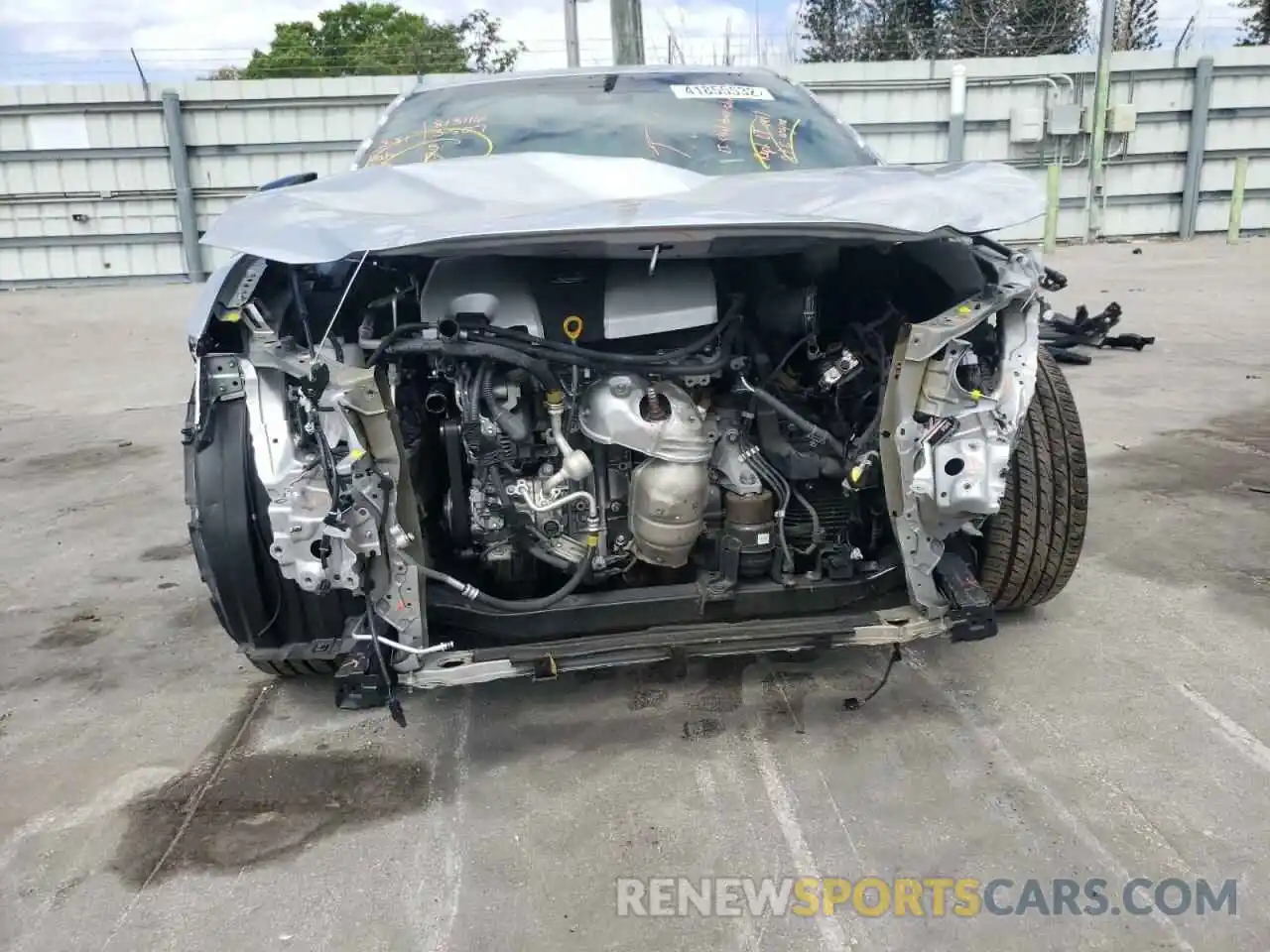 9 Photograph of a damaged car 58ABZ1B1XKU010156 LEXUS ES350 2019