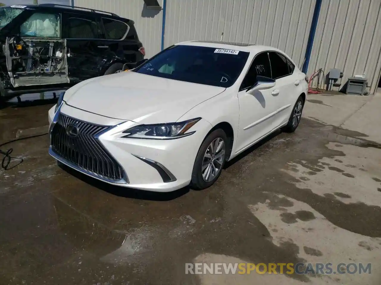 2 Фотография поврежденного автомобиля 58ABZ1B1XKU013882 LEXUS ES350 2019