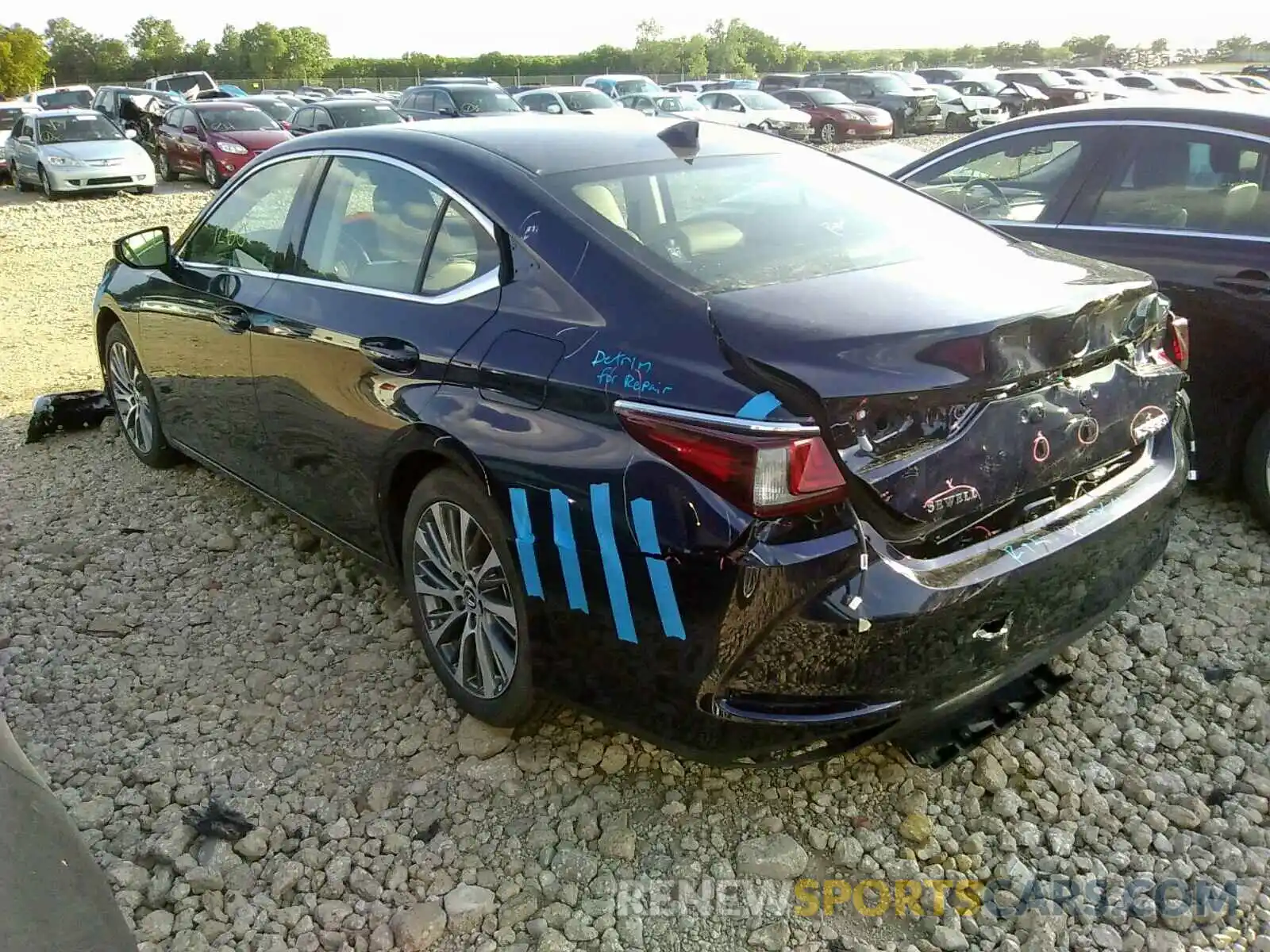 3 Photograph of a damaged car 58ABZ1B1XKU019035 LEXUS ES350 2019