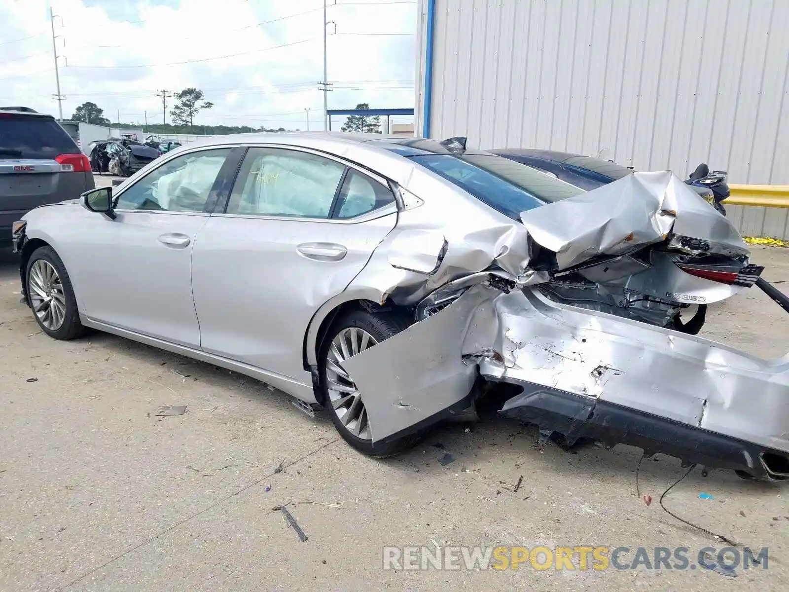 3 Photograph of a damaged car 58ABZ1B1XKU019066 LEXUS ES350 2019