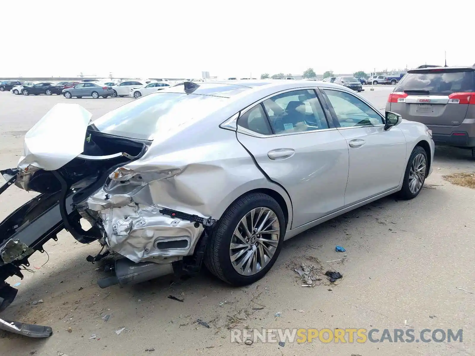 4 Photograph of a damaged car 58ABZ1B1XKU019066 LEXUS ES350 2019