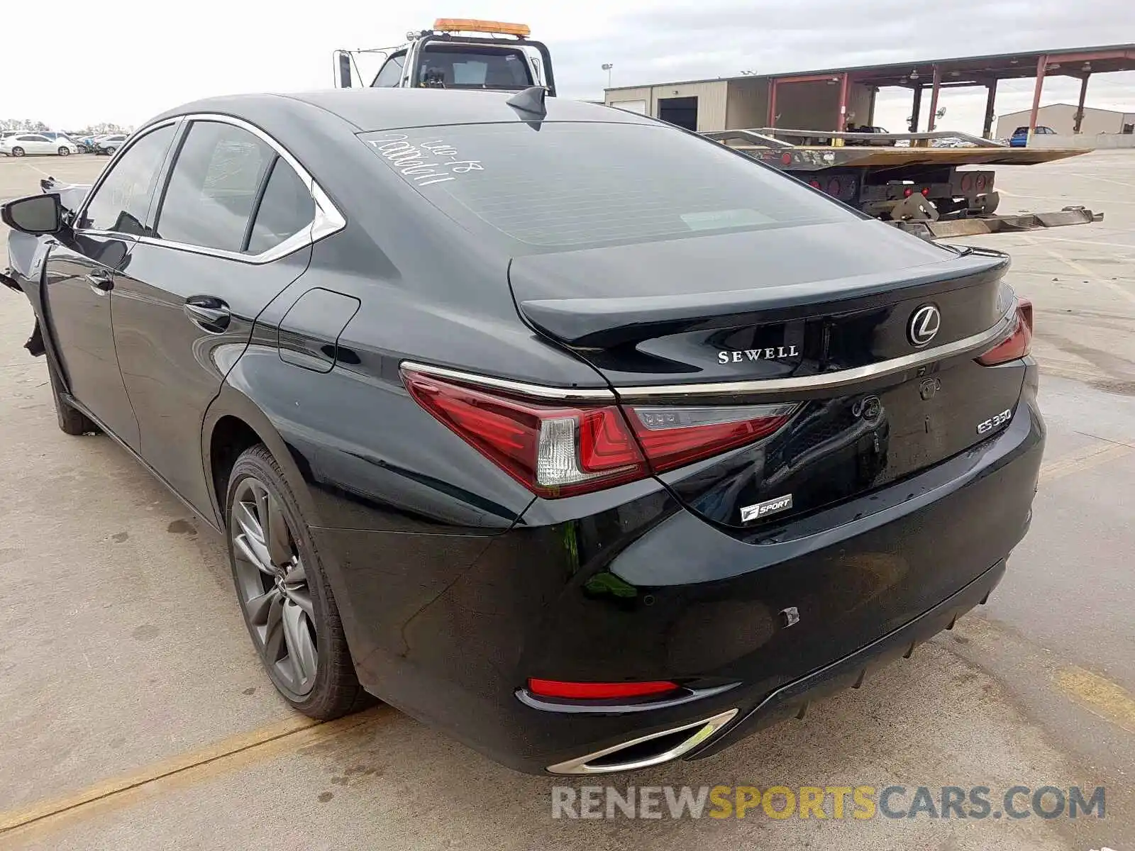 3 Photograph of a damaged car 58ABZ1B1XKU019858 LEXUS ES350 2019