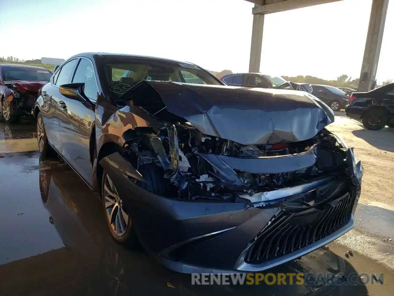 1 Photograph of a damaged car 58ABZ1B1XKU022520 LEXUS ES350 2019