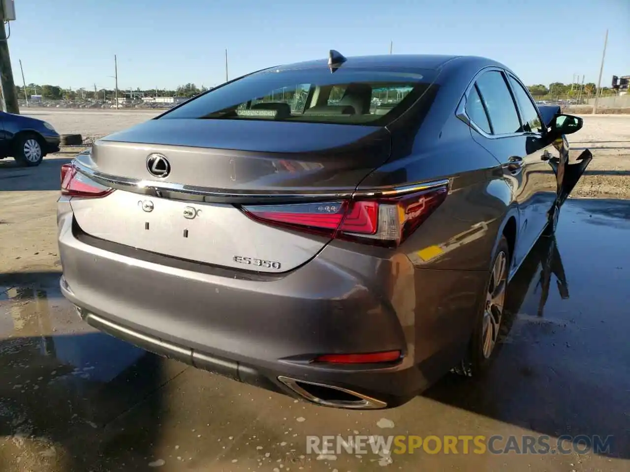 4 Photograph of a damaged car 58ABZ1B1XKU022520 LEXUS ES350 2019