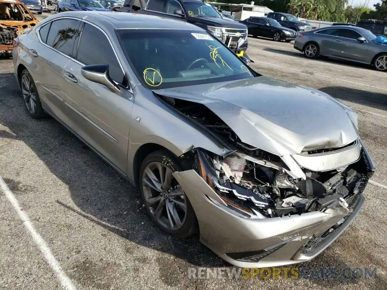 1 Photograph of a damaged car 58ABZ1B1XKU023800 LEXUS ES350 2019