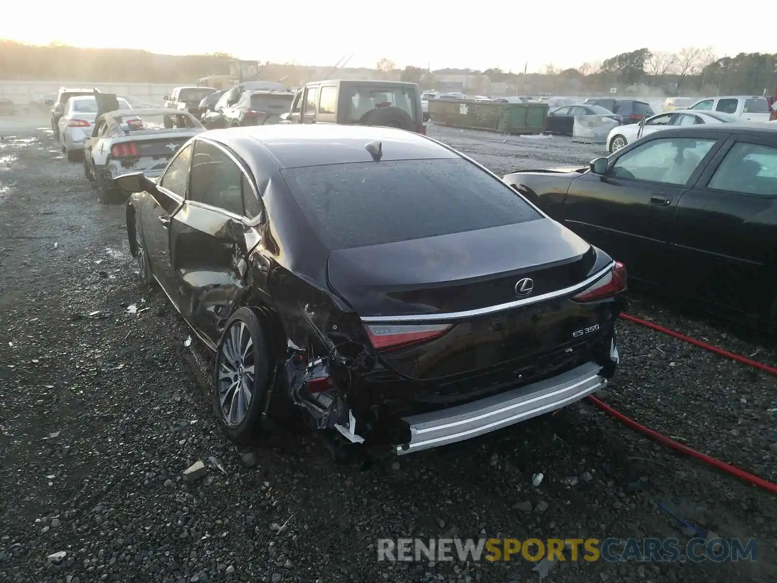 3 Photograph of a damaged car 58ABZ1B1XKU024588 LEXUS ES350 2019