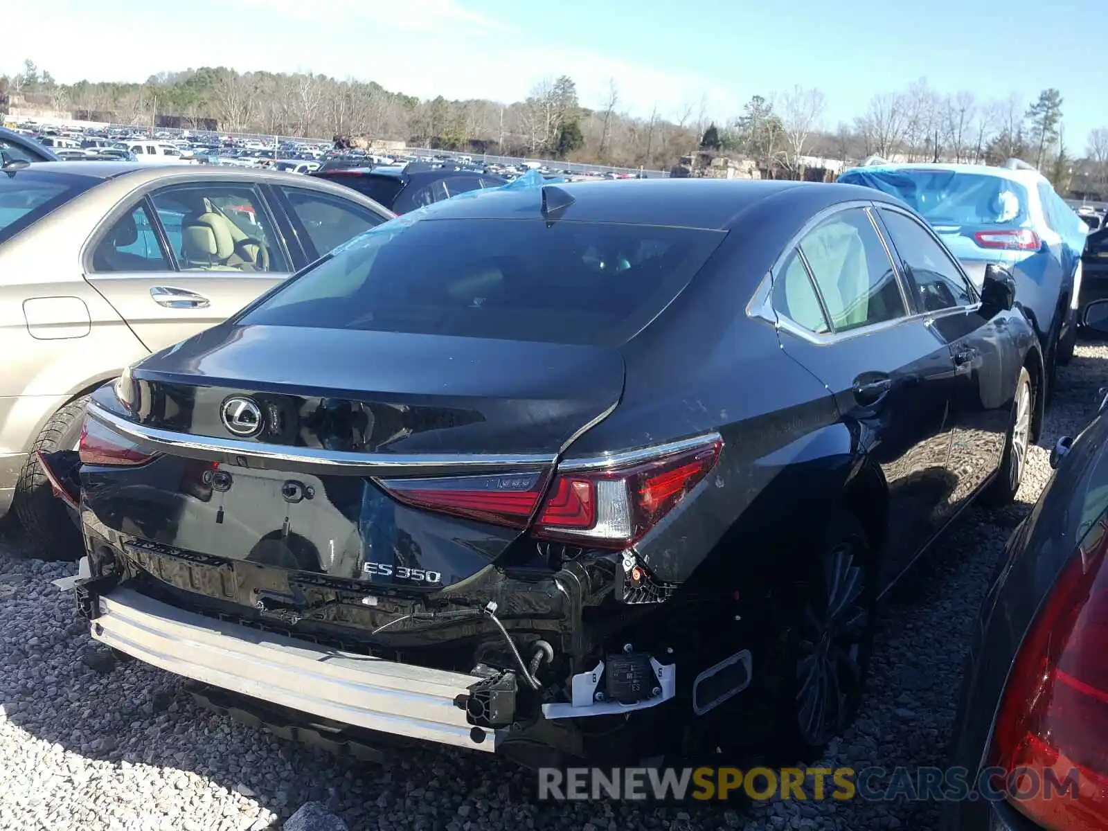 4 Photograph of a damaged car 58ABZ1B1XKU024588 LEXUS ES350 2019