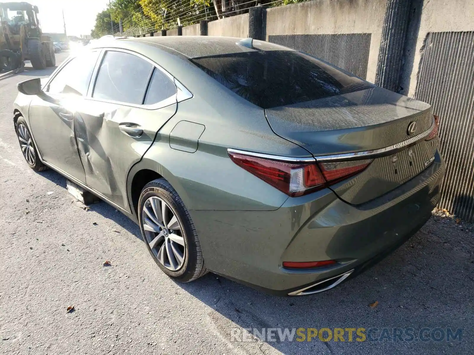 3 Photograph of a damaged car 58ABZ1B1XKU026728 LEXUS ES350 2019