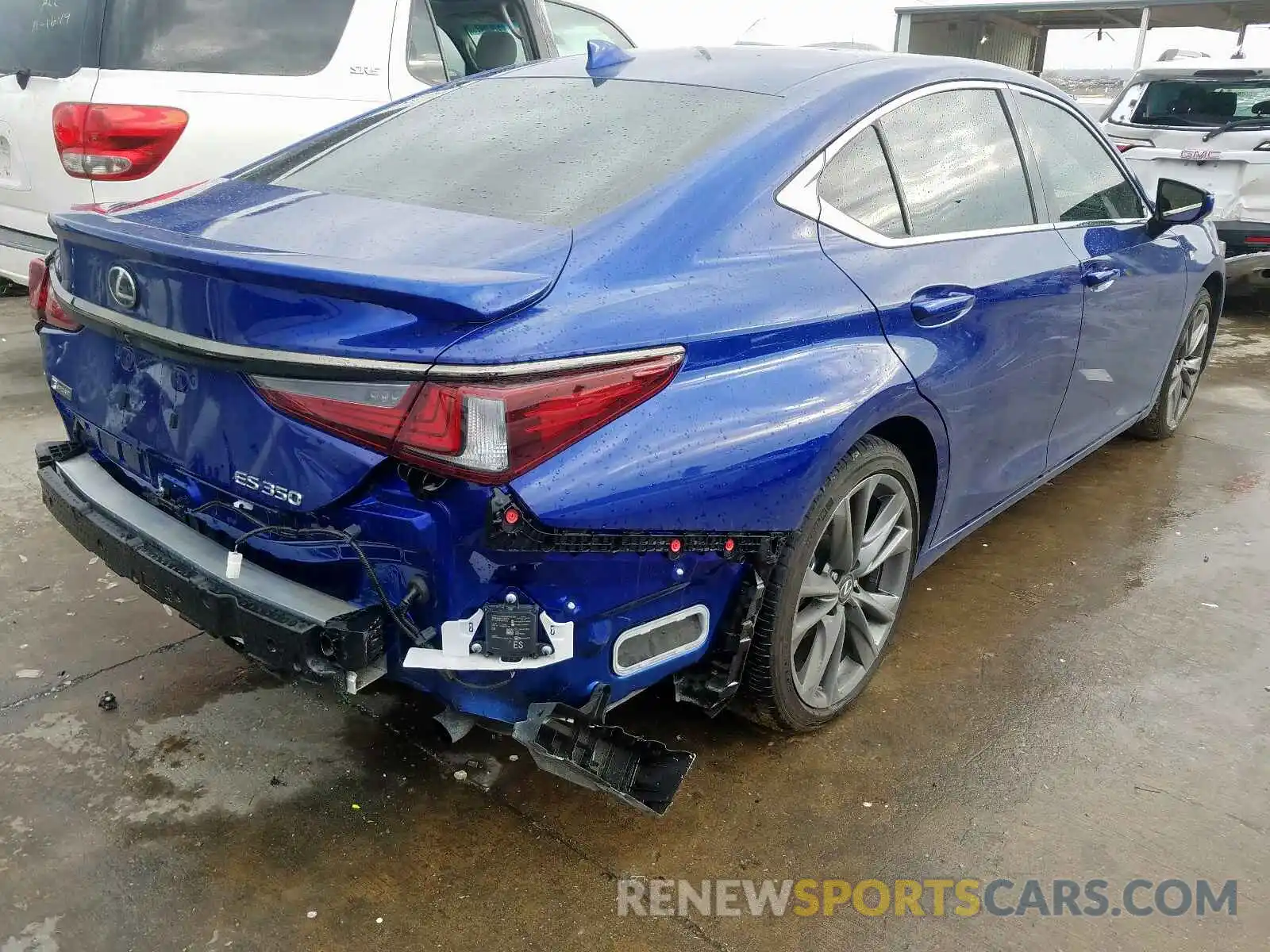 4 Photograph of a damaged car 58ABZ1B1XKU027815 LEXUS ES350 2019