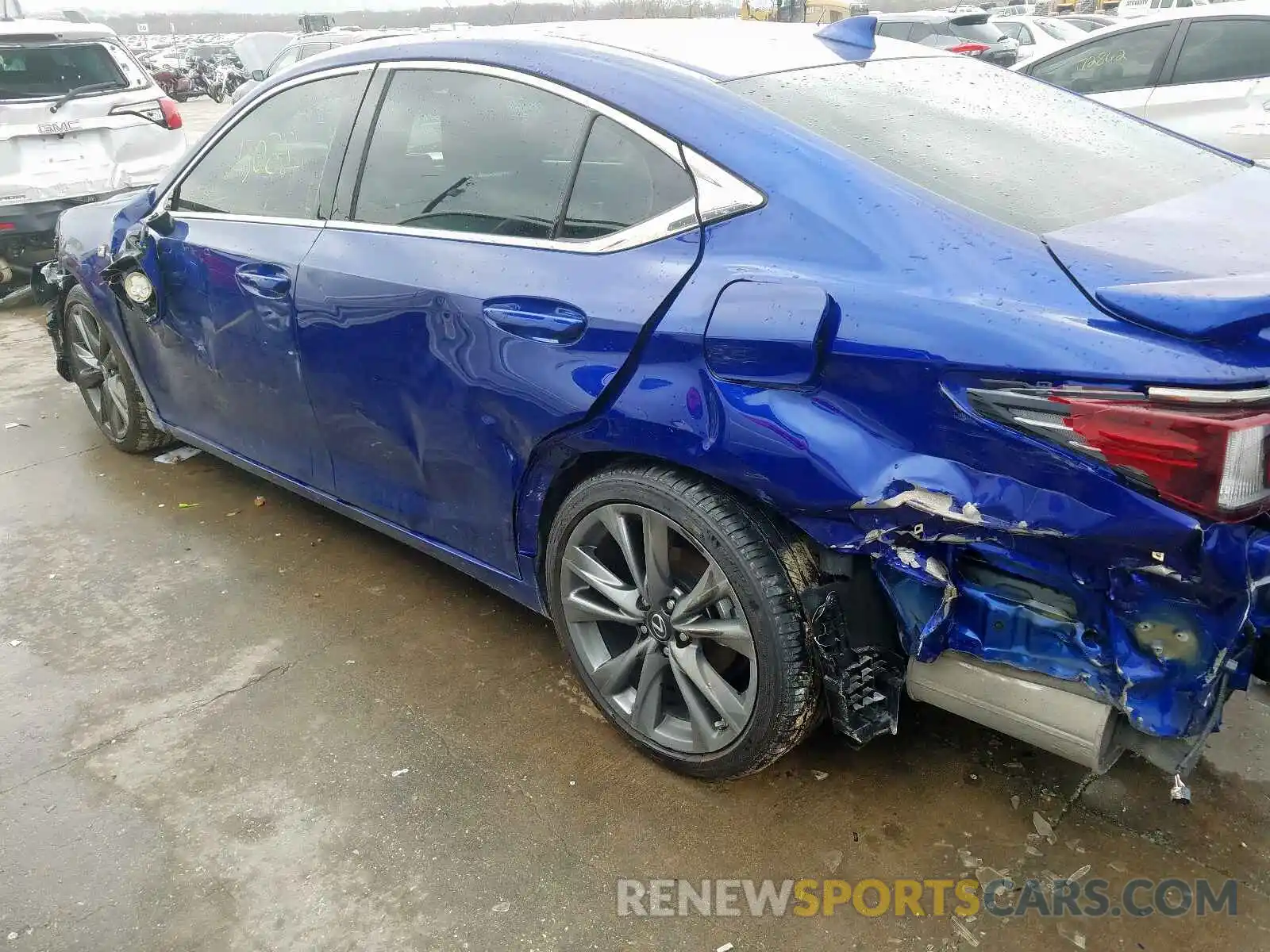 9 Photograph of a damaged car 58ABZ1B1XKU027815 LEXUS ES350 2019