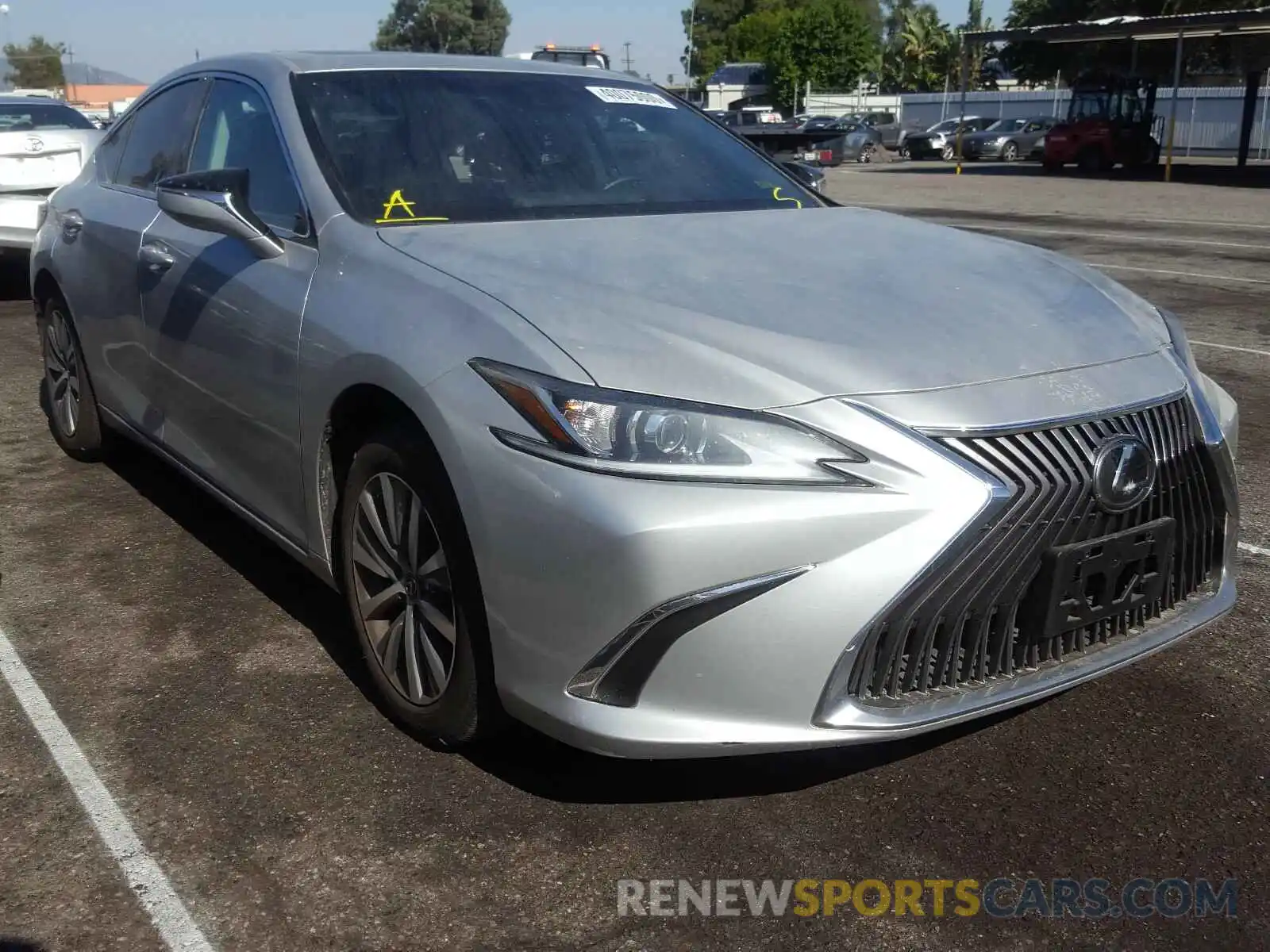 1 Photograph of a damaged car 58ABZ1B1XKU029659 LEXUS ES350 2019