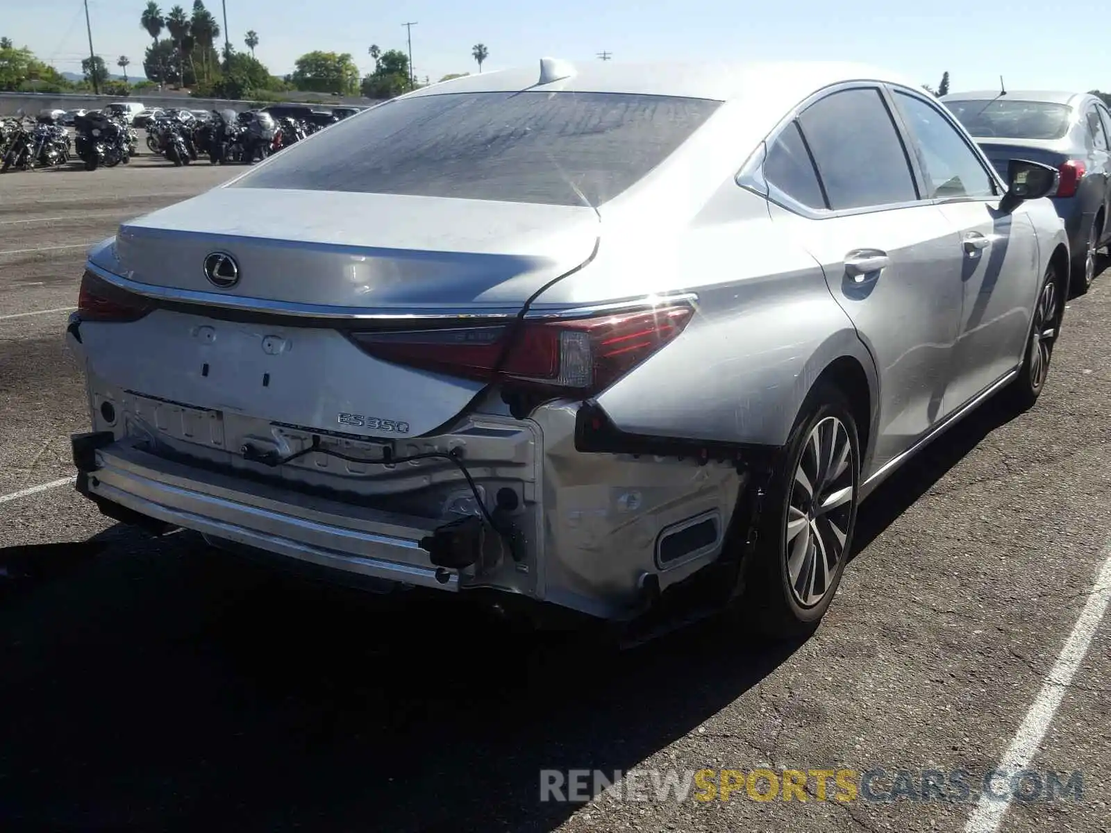 4 Photograph of a damaged car 58ABZ1B1XKU029659 LEXUS ES350 2019