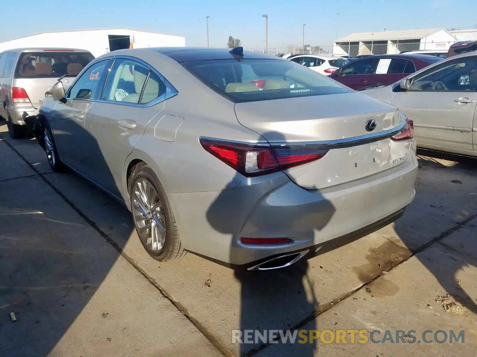 3 Photograph of a damaged car 58ABZ1B1XKU037602 LEXUS ES350 2019