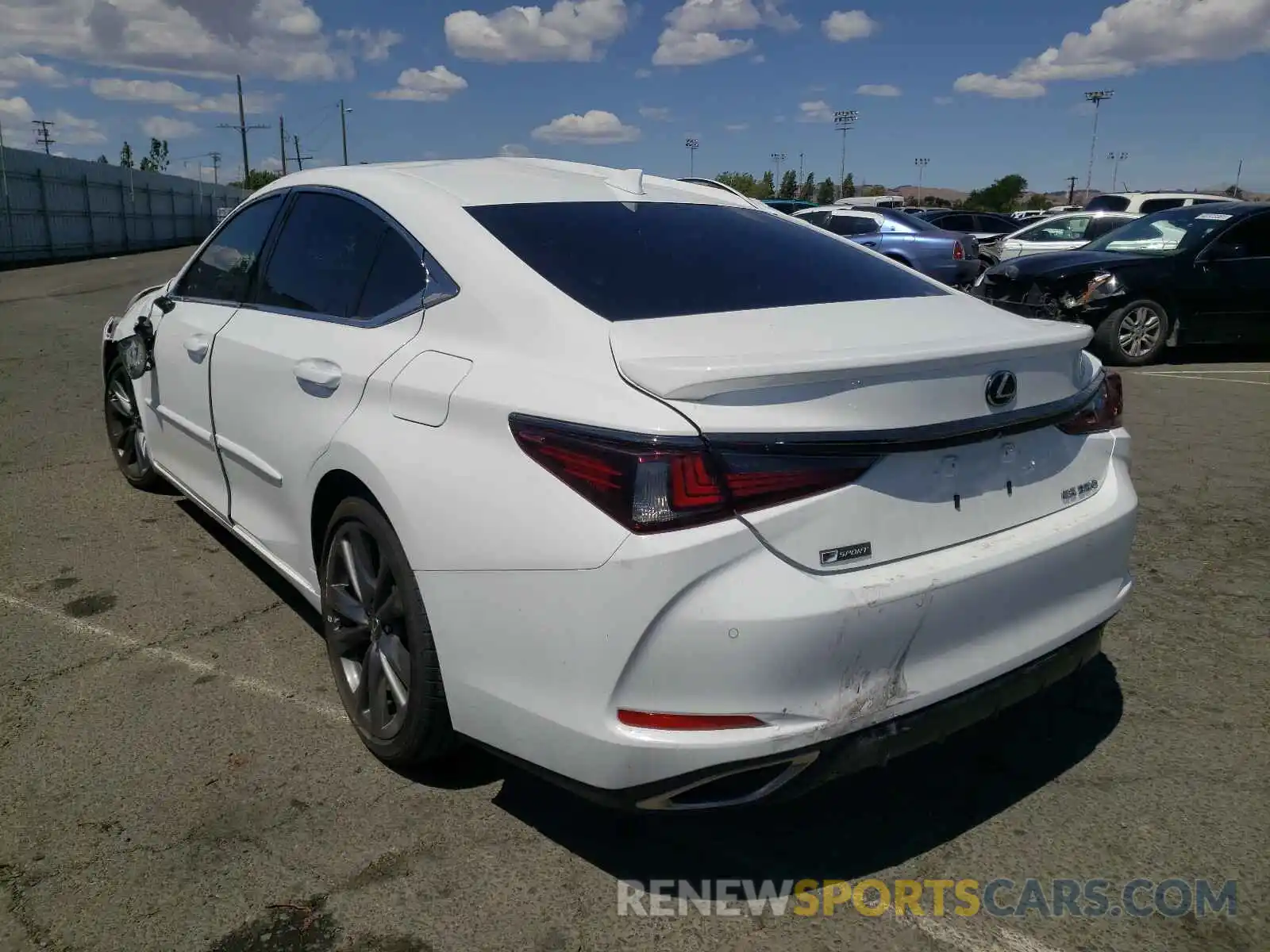 3 Photograph of a damaged car 58ABZ1B1XKU043481 LEXUS ES350 2019