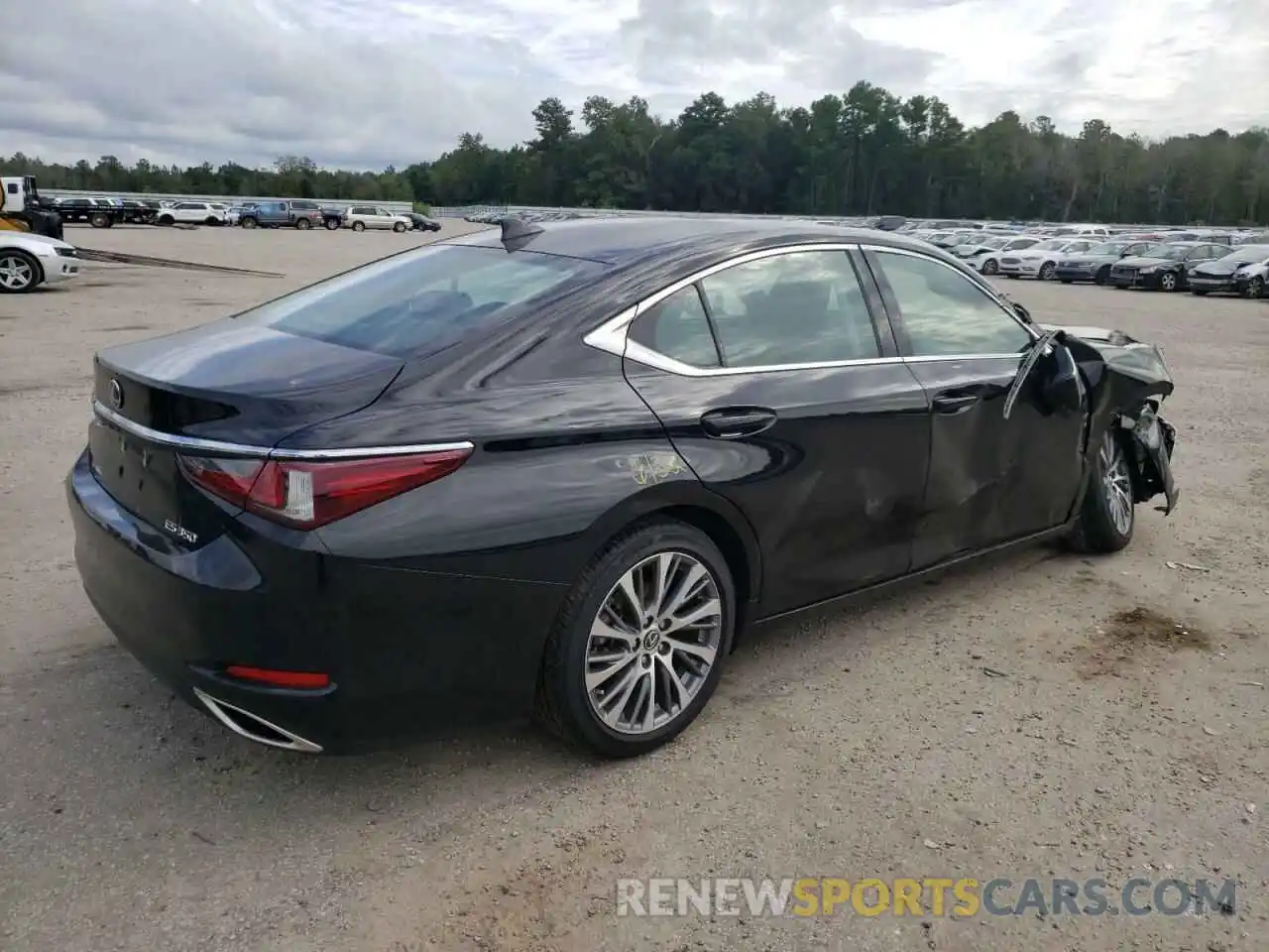 4 Photograph of a damaged car 58ABZ1B1XKU044162 LEXUS ES350 2019