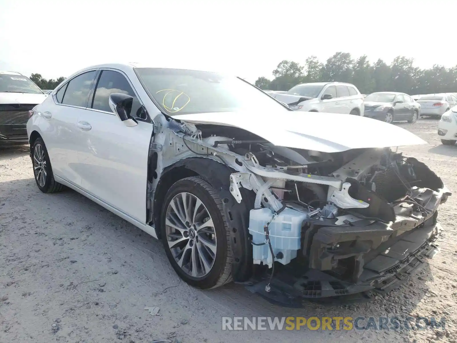 1 Photograph of a damaged car 58ABZ1B1XKU044999 LEXUS ES350 2019