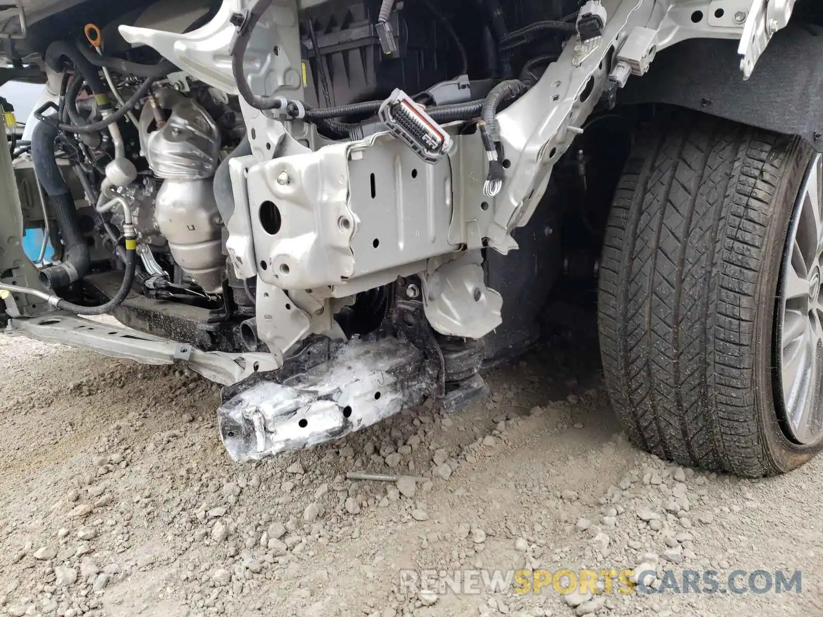 9 Photograph of a damaged car 58ABZ1B1XKU045277 LEXUS ES350 2019