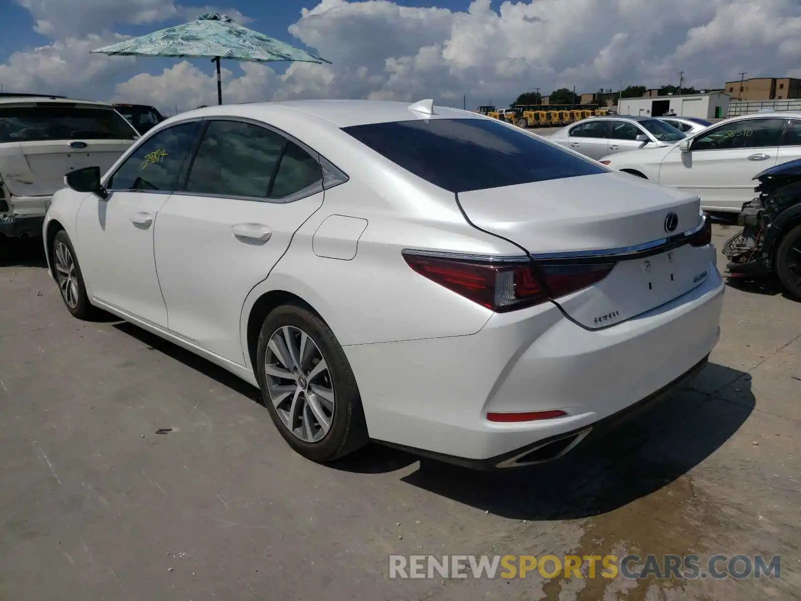 3 Photograph of a damaged car 58ABZ1B1XKU047076 LEXUS ES350 2019