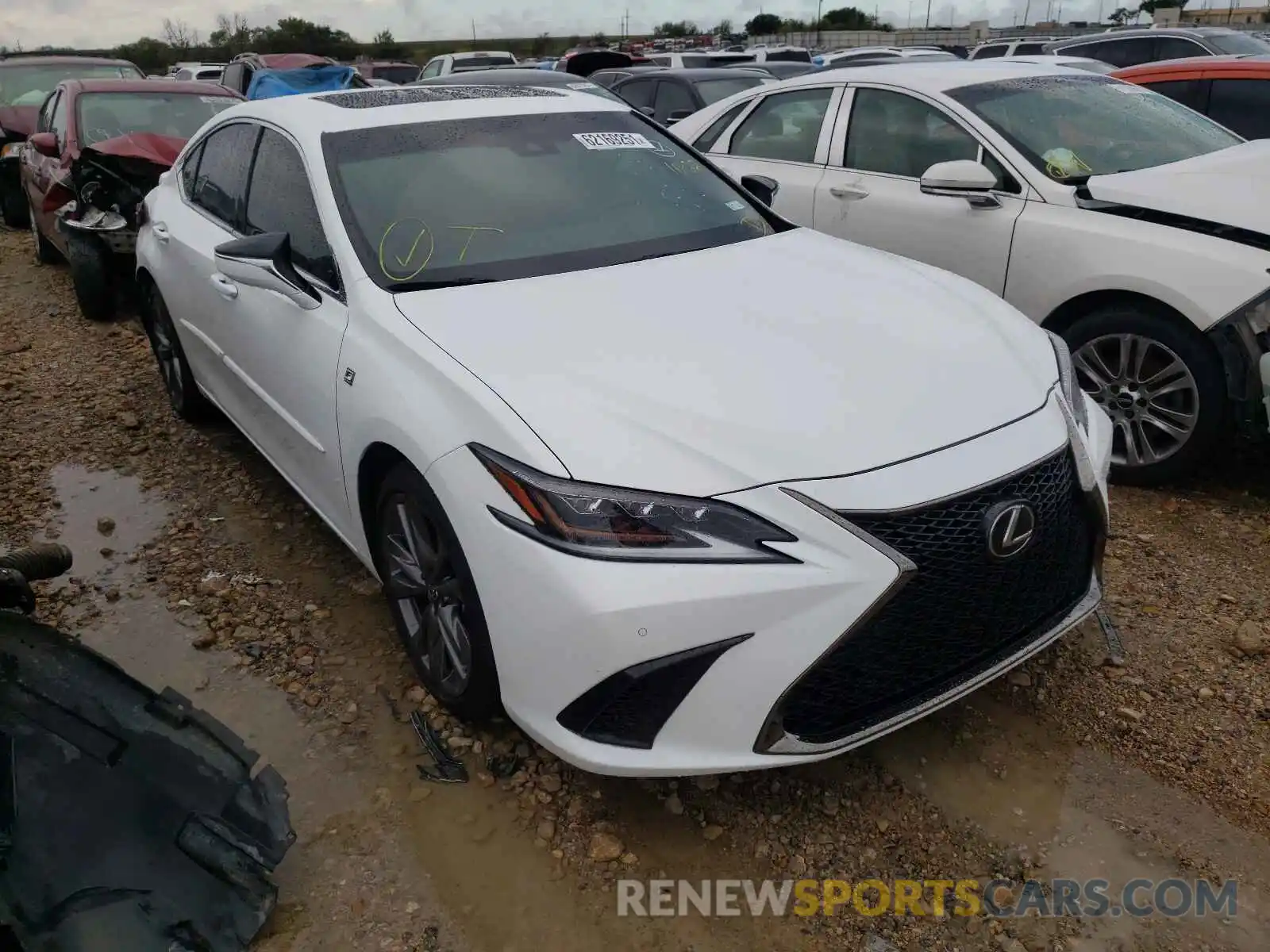 1 Photograph of a damaged car 58ABZ1B1XKU047885 LEXUS ES350 2019