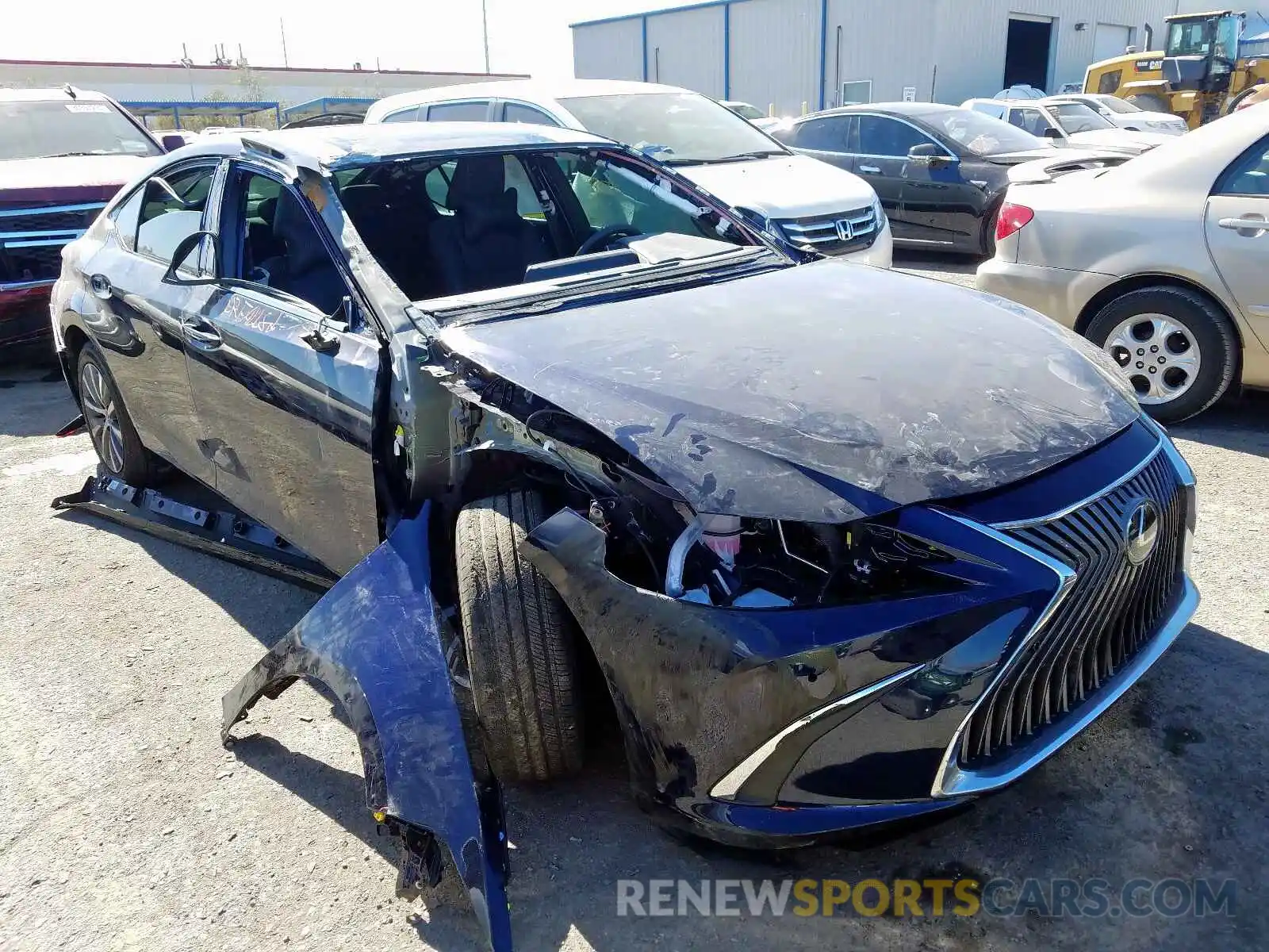 1 Photograph of a damaged car 58ABZ1B1XKU048034 LEXUS ES350 2019