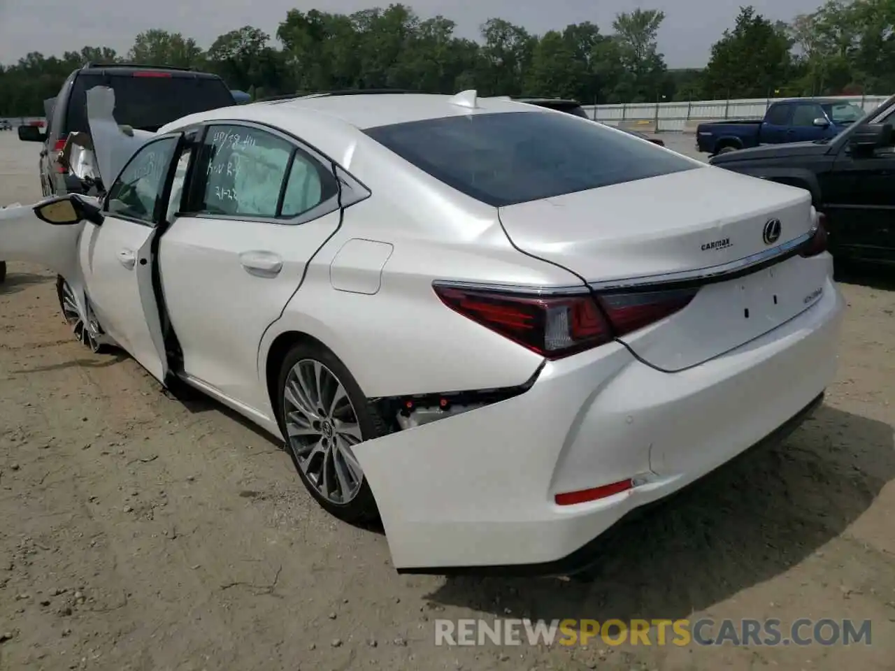 3 Photograph of a damaged car 58ABZ1B1XKU048745 LEXUS ES350 2019