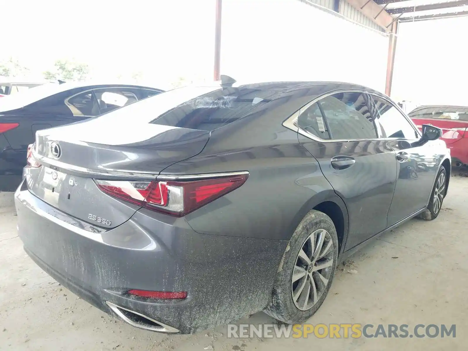 4 Photograph of a damaged car 58ABZ1B1XKU050933 LEXUS ES350 2019