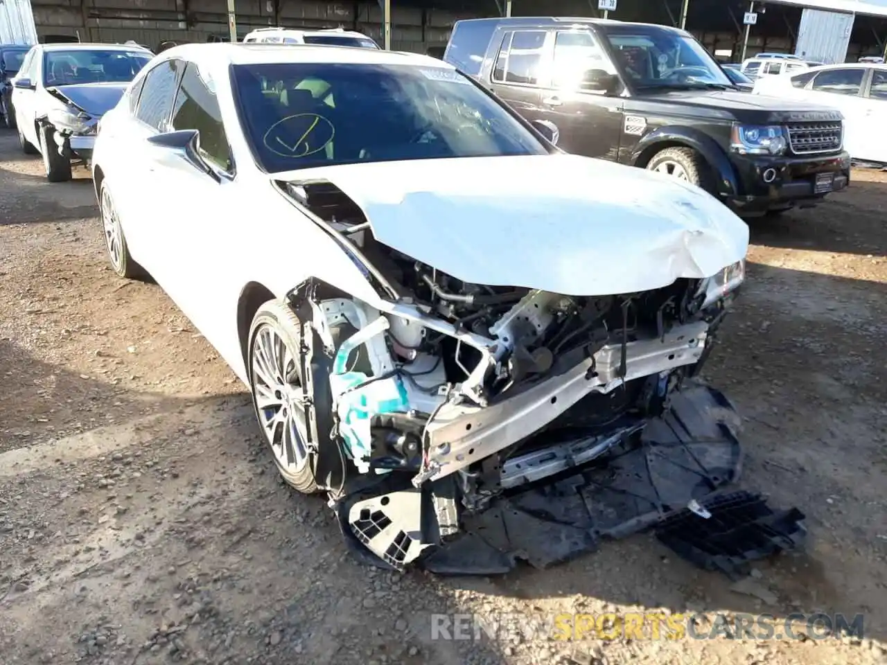 9 Photograph of a damaged car JTHBZ1B10K2004548 LEXUS ES350 2019