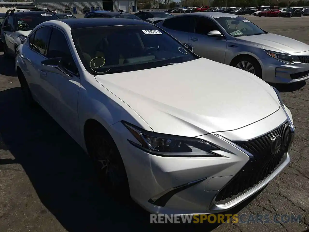 1 Photograph of a damaged car JTHBZ1B11K2003957 LEXUS ES350 2019