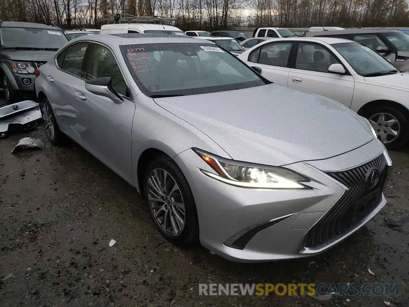 1 Photograph of a damaged car JTHBZ1B13K2005077 LEXUS ES350 2019