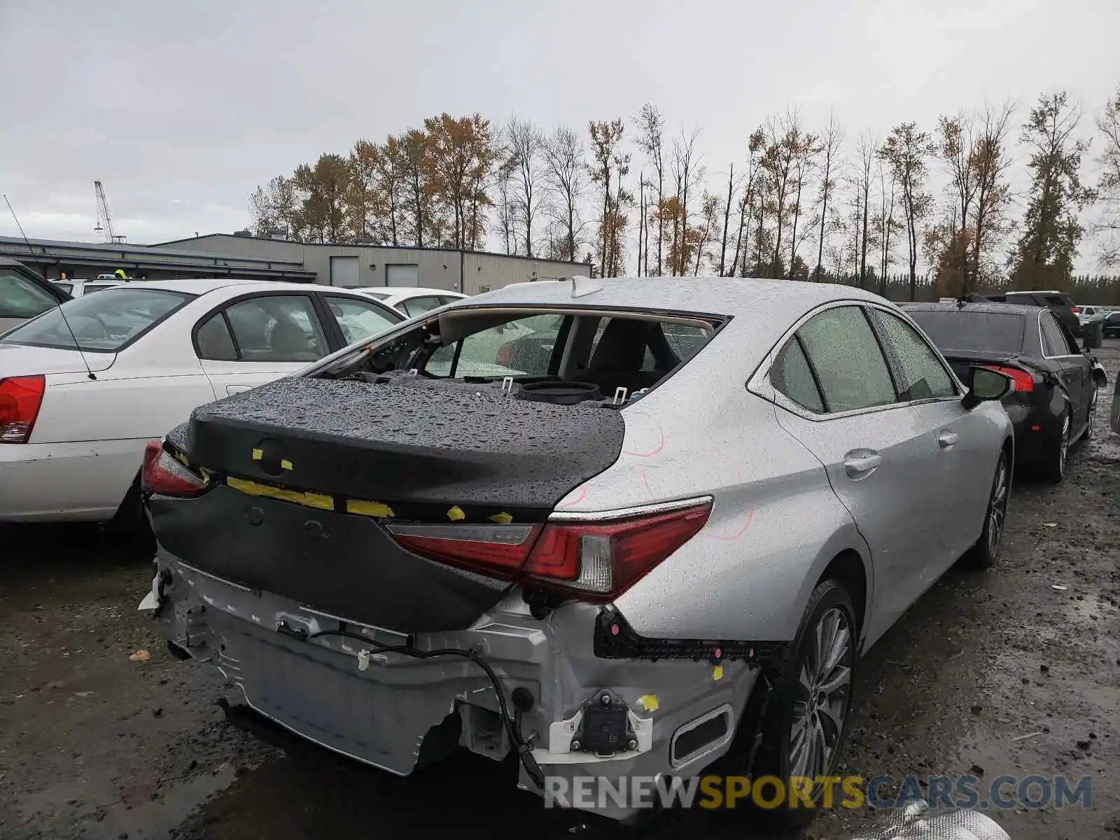 4 Photograph of a damaged car JTHBZ1B13K2005077 LEXUS ES350 2019