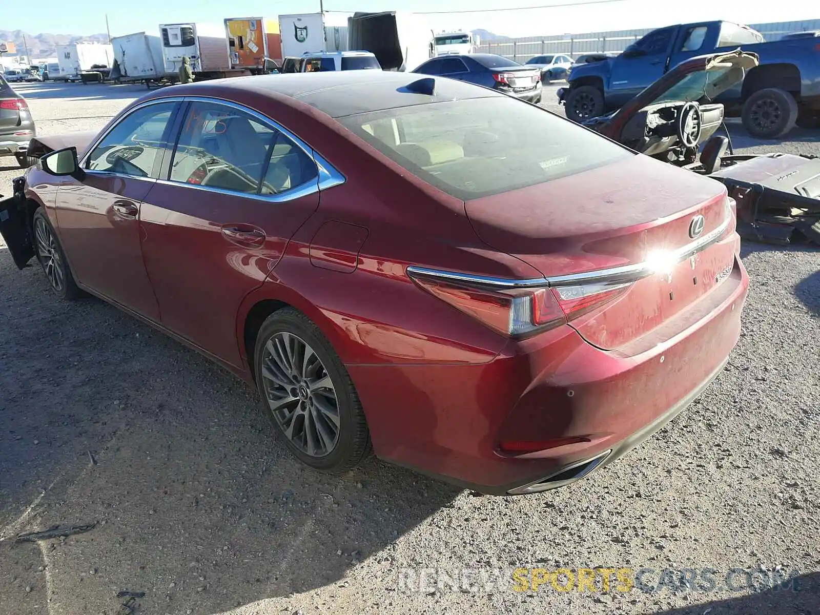 3 Фотография поврежденного автомобиля JTHBZ1B14K2002155 LEXUS ES350 2019