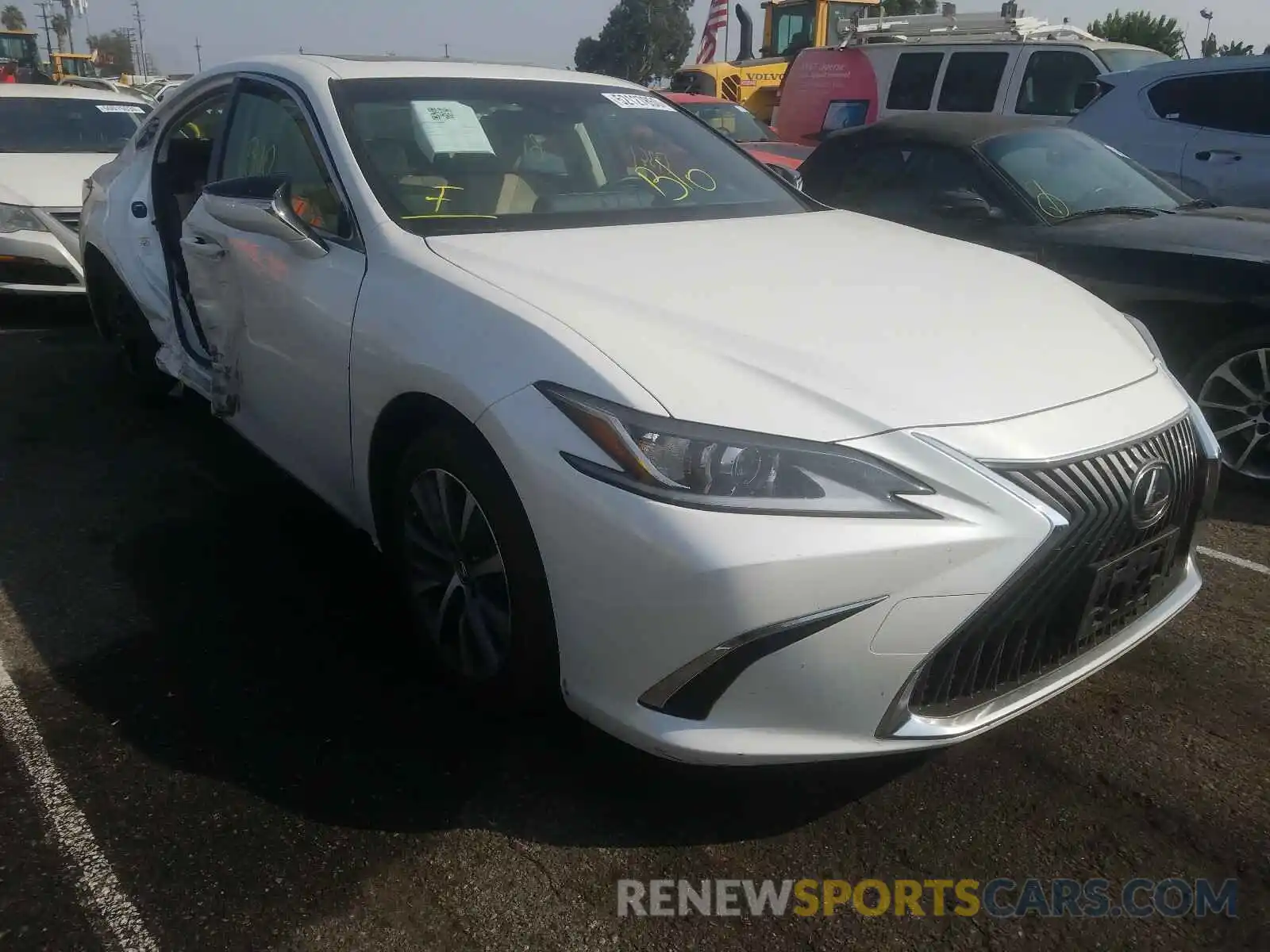 1 Photograph of a damaged car JTHBZ1B14K2005041 LEXUS ES350 2019