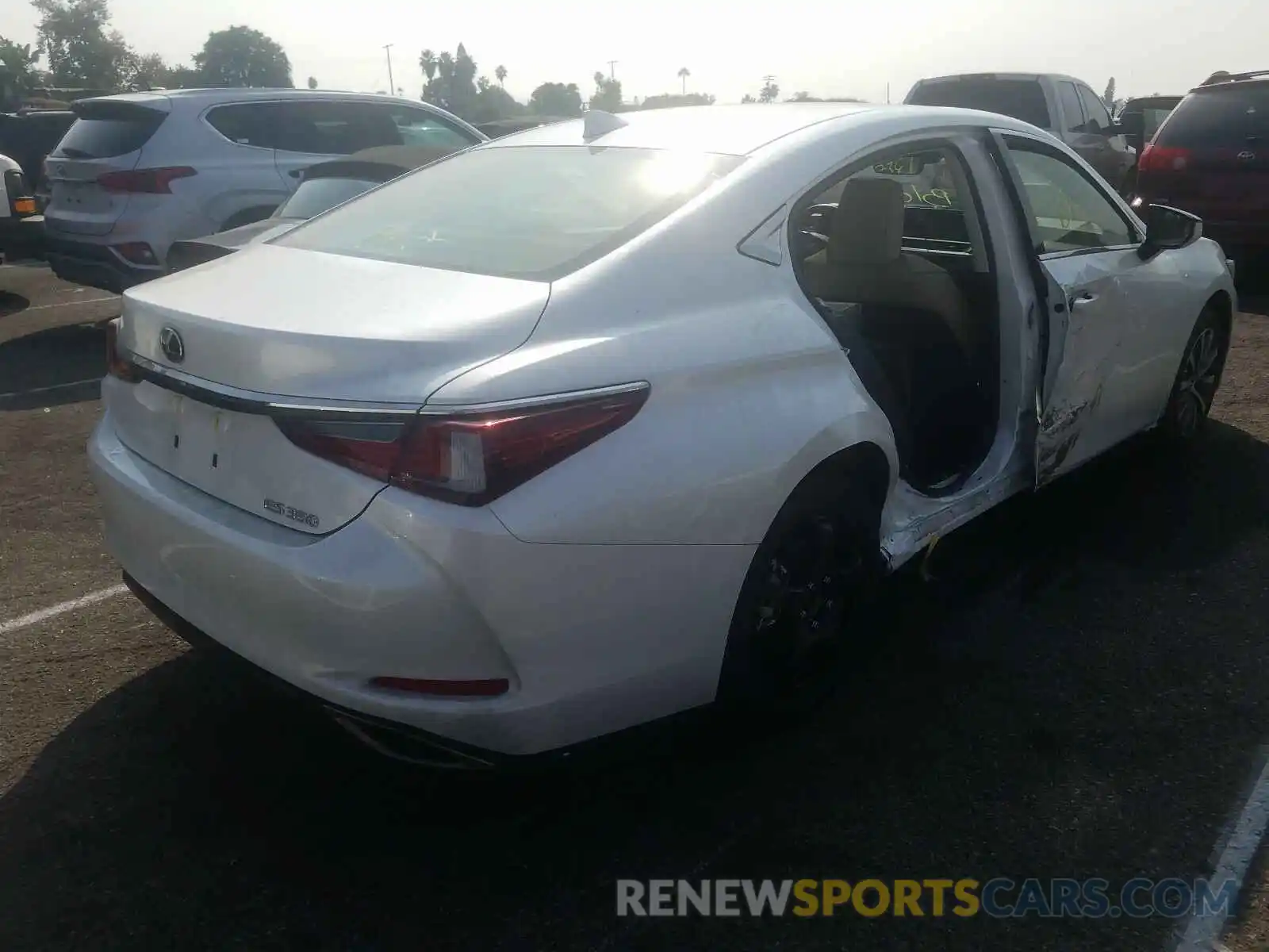 4 Photograph of a damaged car JTHBZ1B14K2005041 LEXUS ES350 2019