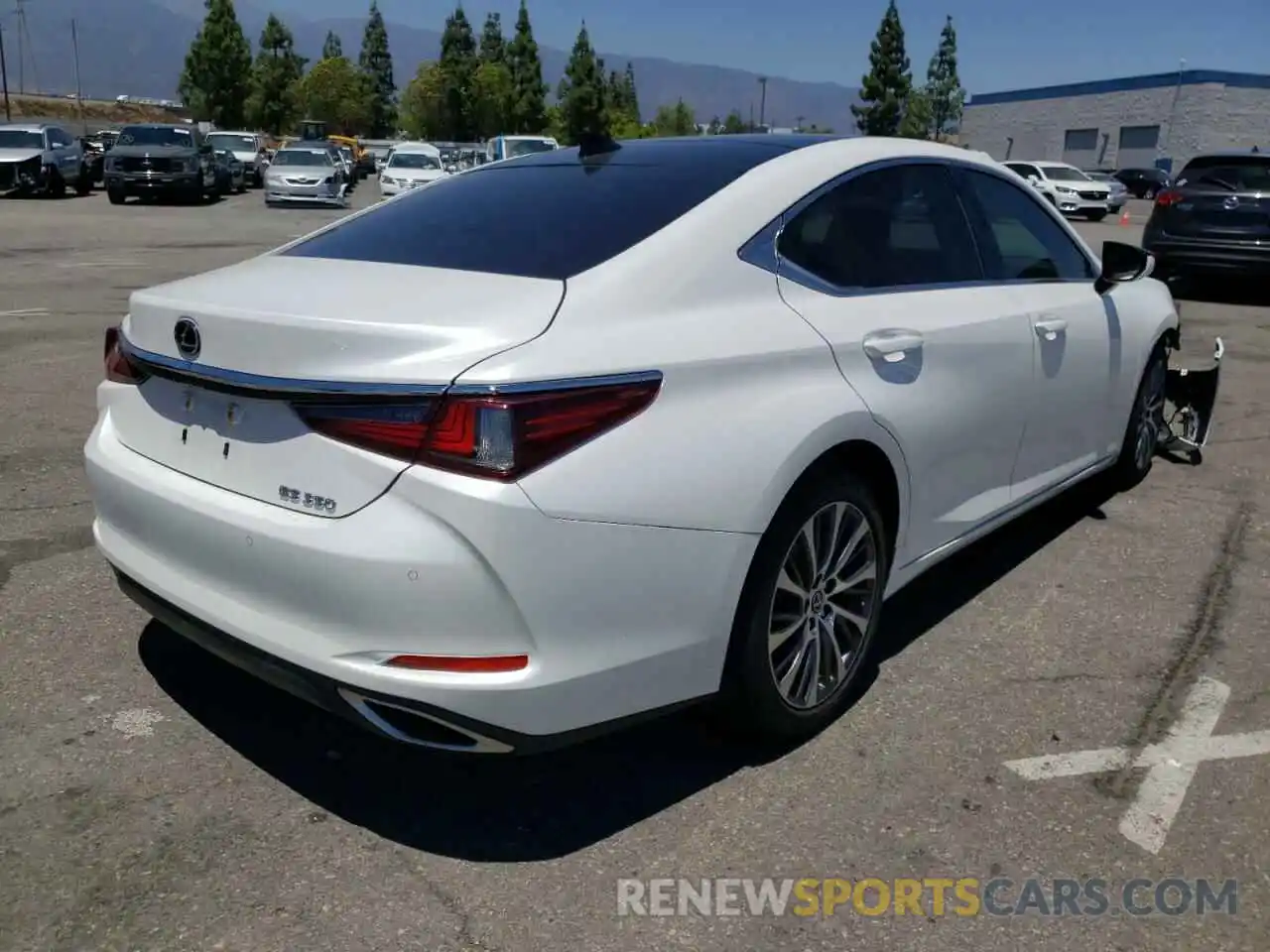 4 Photograph of a damaged car JTHBZ1B16K2004313 LEXUS ES350 2019