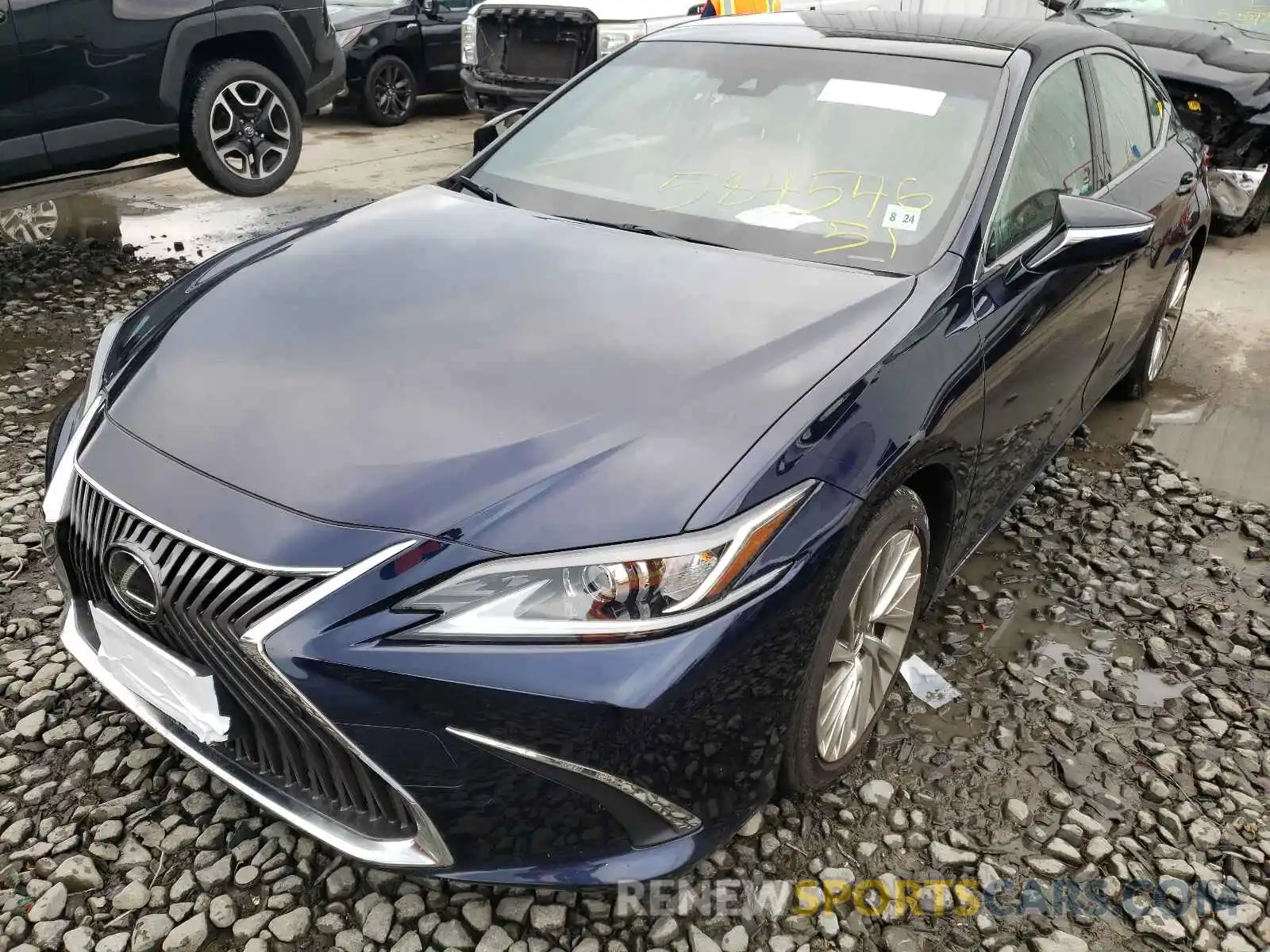 2 Photograph of a damaged car JTHBZ1B19K2004337 LEXUS ES350 2019