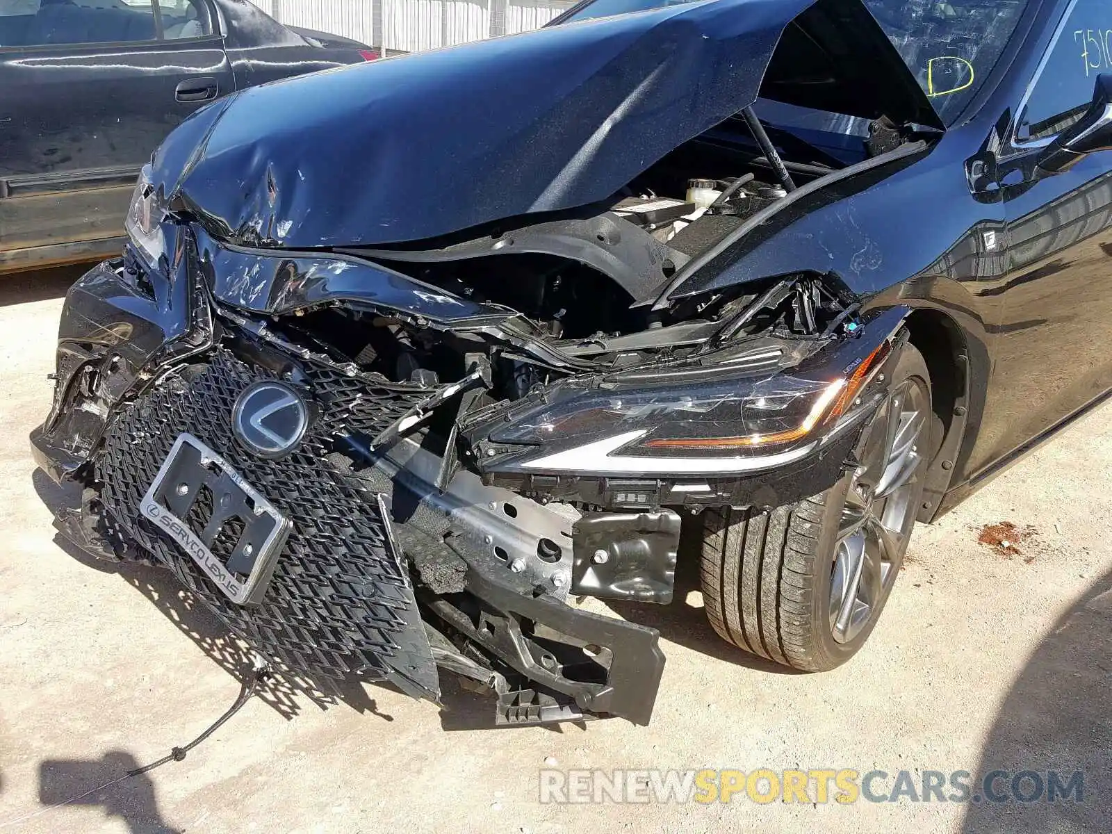 9 Photograph of a damaged car JTHBZ1B1XK2005335 LEXUS ES350 2019