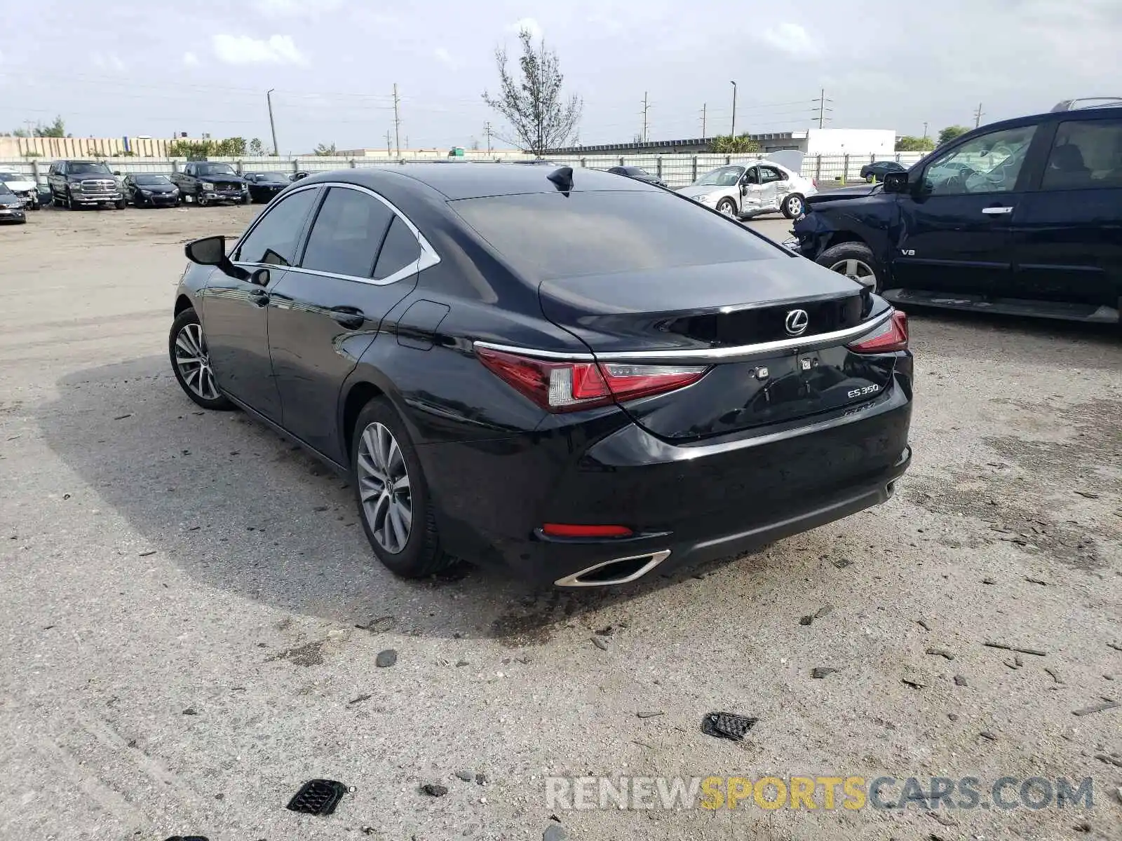 3 Photograph of a damaged car 58ACZ1B11LU076097 LEXUS ES350 2020