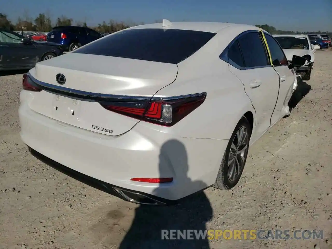 4 Photograph of a damaged car 58ACZ1B12LU075234 LEXUS ES350 2020