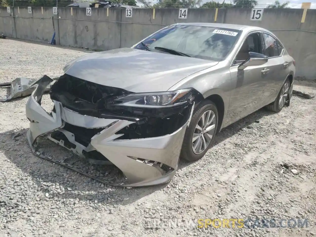 2 Photograph of a damaged car 58ACZ1B13LU059589 LEXUS ES350 2020