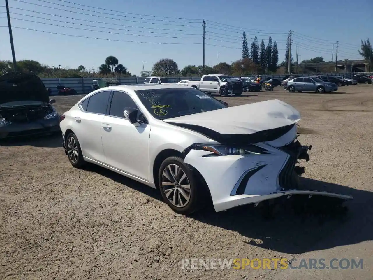 1 Photograph of a damaged car 58ACZ1B14LU069113 LEXUS ES350 2020