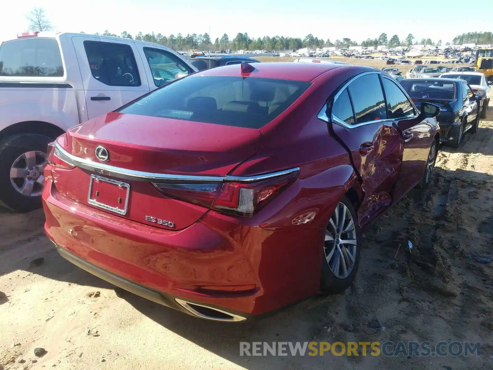 4 Photograph of a damaged car 58ACZ1B14LU075395 LEXUS ES350 2020