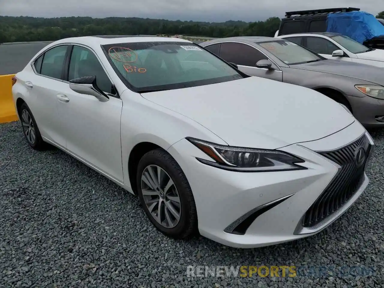 1 Photograph of a damaged car 58ADZ1B10LU052152 LEXUS ES350 2020