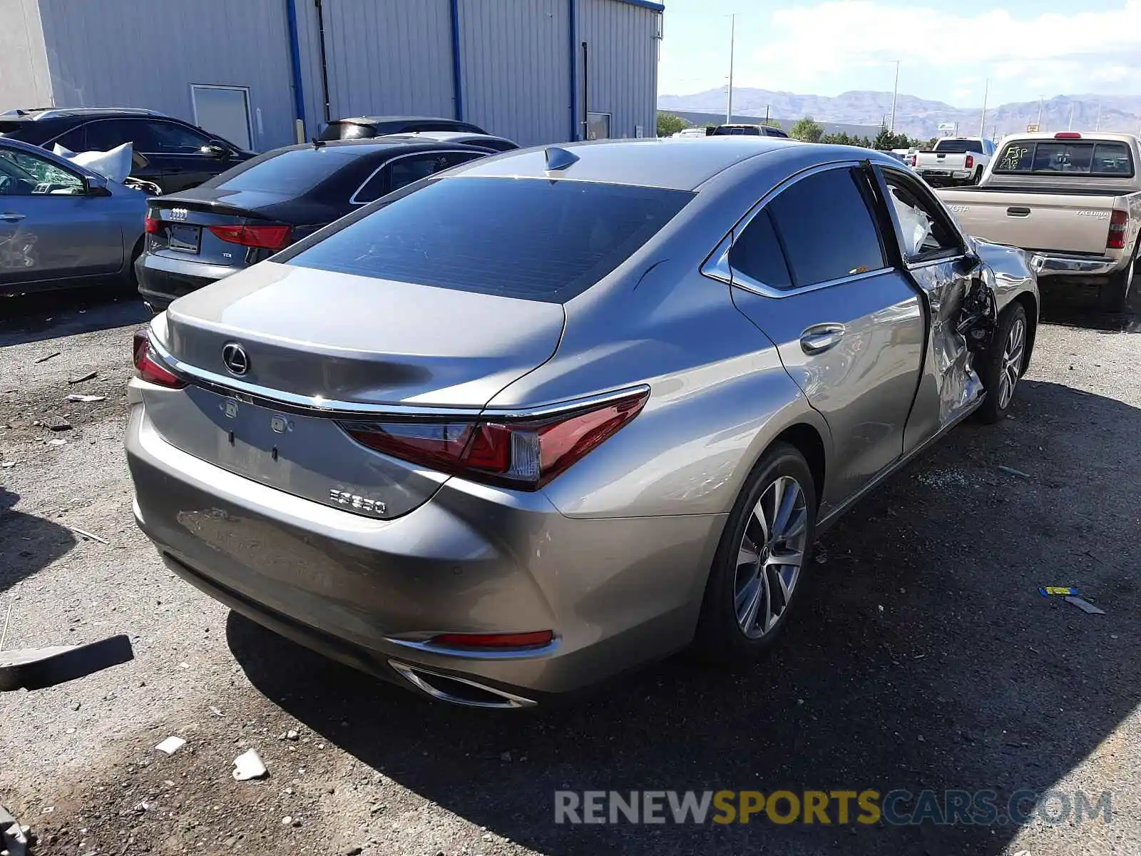 4 Photograph of a damaged car 58ADZ1B10LU054290 LEXUS ES350 2020