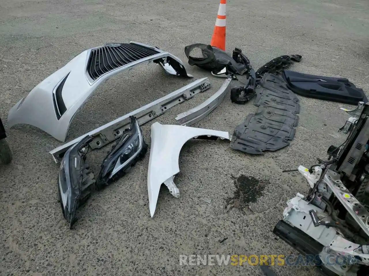 12 Photograph of a damaged car 58ADZ1B10LU059537 LEXUS ES350 2020