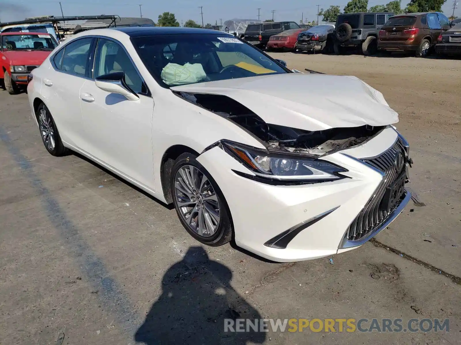 1 Photograph of a damaged car 58ADZ1B10LU062261 LEXUS ES350 2020