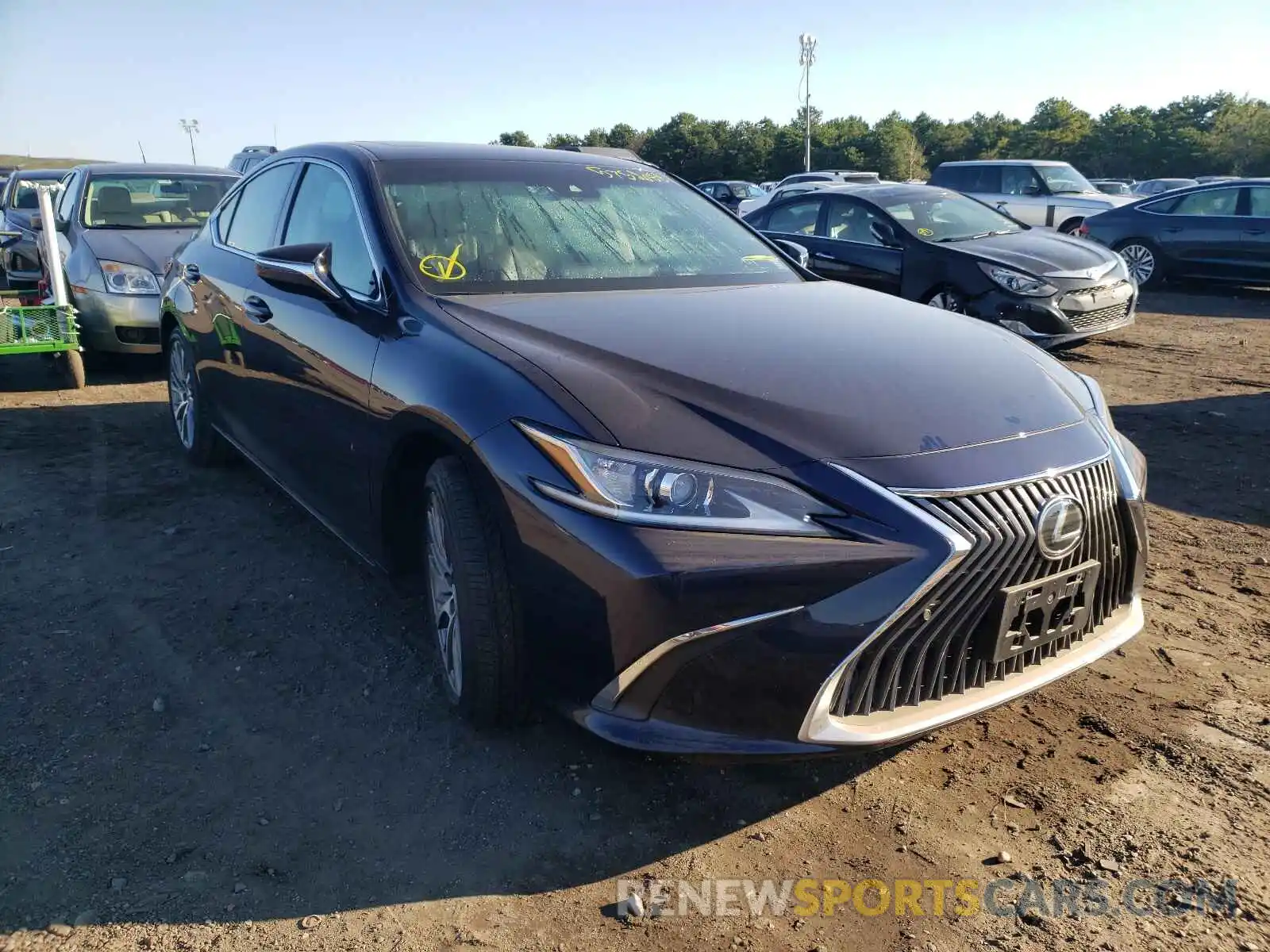 1 Photograph of a damaged car 58ADZ1B10LU067637 LEXUS ES350 2020